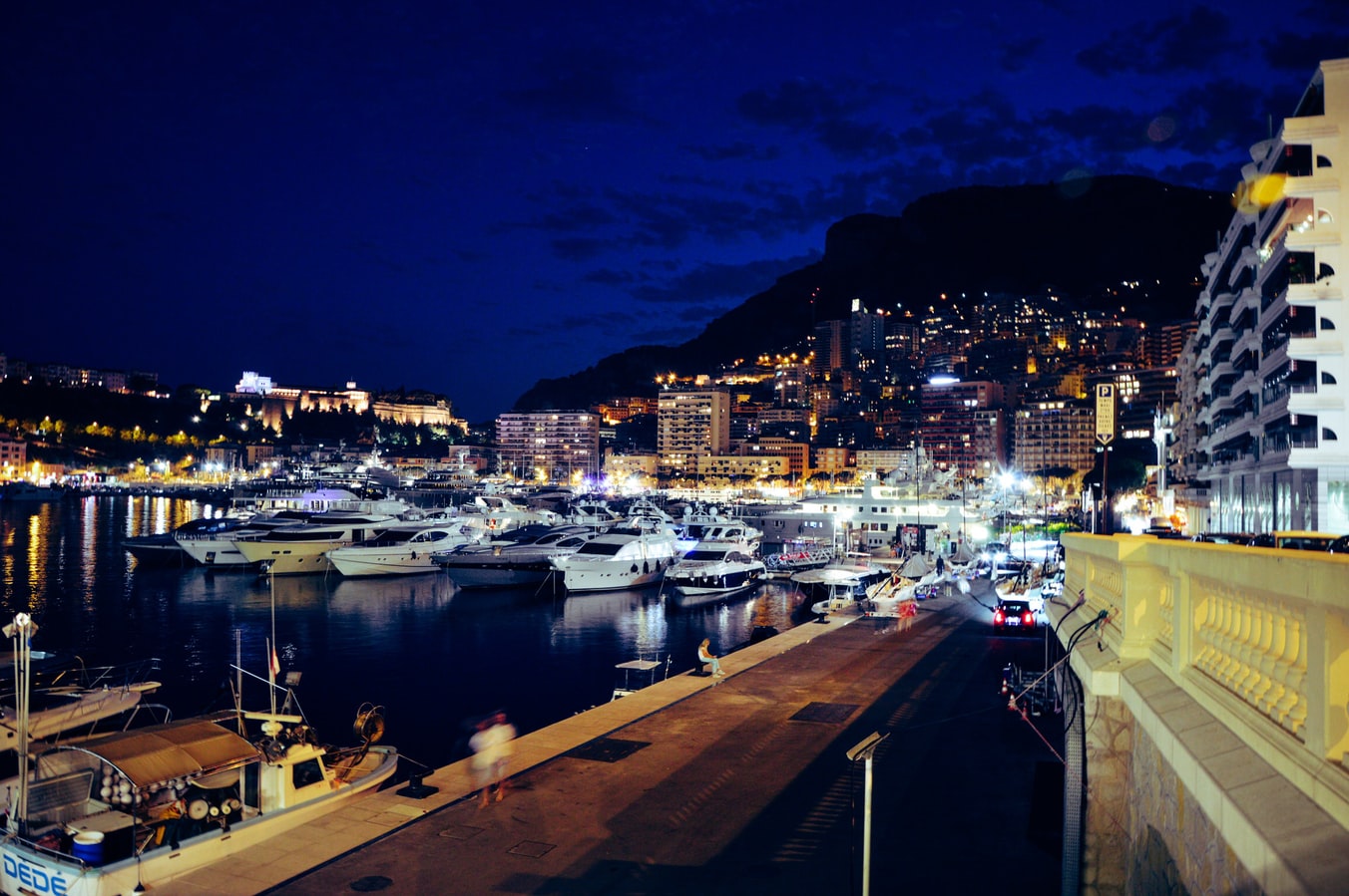 Monte Carlo by Night. Foto CC Public Domain via Unsplash